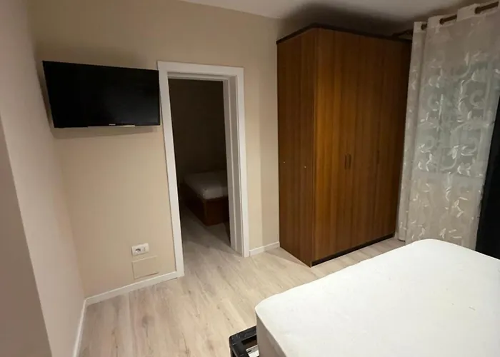 Aj - Extended Tirana